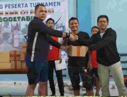 Turnamen Badminton KWK Cup 01 Bekasi Sukses Terselenggara