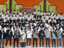 Pj Bupati Bersama Ketua KPU Hadiri Pengambilan Sumpah dan Janji Anggota PPS di Alun-Alun Batili Enrekang