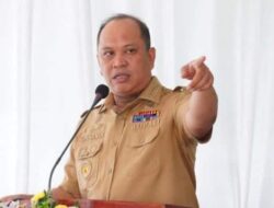 Beredar Di Media Sosial Terkait Bantuan Beras Di Muna, Ruksamin : Itu Fitnah Silakan Cek Bantuan Dana Banjir Di Konut