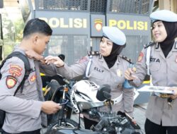 Propam Polda Jatim Lakukan Test Urine Personel Polres Gresik, Upaya Pencegahan Penyalahgunaan Narkoba