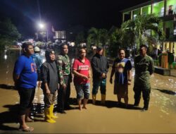 Pj Bupati Bersama Dandim 1419 Meninjau Lokasi Yang Terdampak Banjir di Enrekang