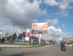 Baliho AM Yusuf Ruby Mulai Bertebaran, Ukuran Besar Nampak di Pertigaan SPBU Lawawoi