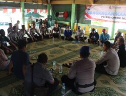 Polres Gresik Mendengar Aspirasi Nelayan Lumpur dalam Jumat Curhat