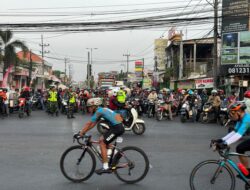 Polresta Sidoarjo Amankan Jalur Tour de Panderman 2024 Warga Antusias Suport Para Pembalap