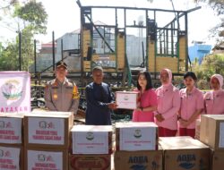 Peduli Korban Kebakaran, Kapolres Sidrap dan Bhayangkari Turun Langsung Beri Bantuan