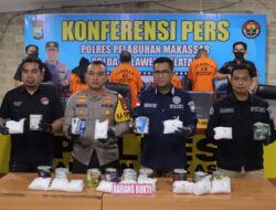 Pensiunan ASN dan IRT Ditangkap Edarkan 6,7 Kilogram Sabu di Makassar