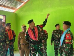 Wadansatgas Yonkav 6/Naga Karimata Meresmikan Hasil Renovasi Kantor Desa