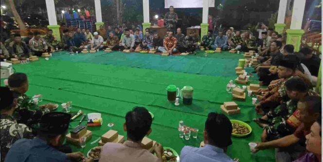 
					Tiga Pilar Kecamatan Krembung Gelar Cangkrukan Kamtibmas untuk Pilkada Damai