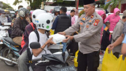 Polres Bone Kembali Berbagi Takjil di Hari Ke-11 Ramadhan