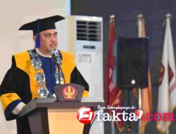 Pesan Rektor Untad Kepada Peserta Wisuda Angkatan 129: Tetaplah Menjadi Insan yang Terus Belajar