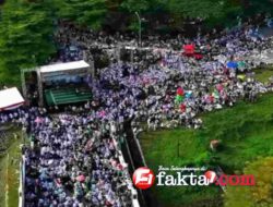 Aksi Bela Palestina: Ribuan Umat Muslim Padati Stadion Wibawa Mukti