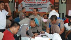 Bakti Sosial Hari Bhayangkara ke-79, Polres Gresik Gelar Donor Darah dan Bagikan Kacamata Gratis