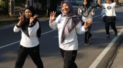 Langkah Sehat Menuju Layanan Prima: Jalan Santai Pegawai Dispussip Bojonegoro