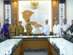 Bupati Konawe Resmikan Beasiswa Strategis Rp250 Juta bagi Mahasiswa Unilaki