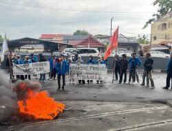 Gelar Seruan Aksi, Aliansi Ekonomi UNISMUH : RAKYAT MENJERIT, DPR Bukan Lagi Wakil Rakyat