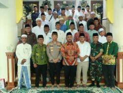 Forkopimda Gresik Bersama Tokoh Agama dan Tokoh Masyarakat Bersatu dalam Doa Bersama