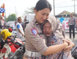 Polresta Sidoarjo Libatkan Polwan Untuk Trauma Healing Bagi Keluarga Korban