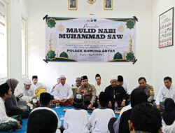 PeringatI Maulid Nabi Muhammad SAW 1447 H/2025 M, Polsek Gunung Anyar Gelar Do’a Bersama dan Santuni Anak Yatim