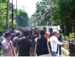 Bentrokan Sengit Pecah di Medan Polonia, Diduga Akibat Penyerobotan Lahan!
