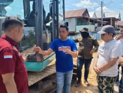Bupati Syaharuddin Tinjau Progres Peningkatan Jalan Cor Beton di Amparita