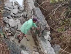 Tidak ada Transparansi, Pembangunan Dinding Saluran Irigasi di Dusun Dua Loka Lokae Jadi Sorotan Warga