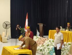 Hadiri Raker dan Pengukuhan Pengurus Lembaga Adat Tolaki, Bupati Konawe : Adat Tolaki Merupakan Pedoman Hidup Penuh Keteladanan