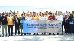 Dukung Program Presiden Prabowo, Forkopimda Gresik Gelar Aksi Bersih Pantai Dalegan