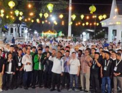 Meski Diguyur Hujan, Alumni IPMI Sidrap Antusias Padati Rujab Bupati untuk Halalbihalal