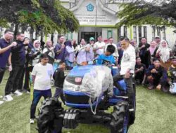 Perkuat Program Cetak Sawah Rakyat, Bupati Konawe Serahkan Bantuan Alsintan untuk Tiga Brigade Pangan