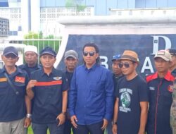 Laskar Jenggolo Hujani Kantor DPRD SIDOARJO dengan Ucapan Duka Cita, Protes Keras Mandulnya Fungsi Legislatif