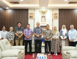 Jelang Lebaran, Bupati Konawe dan Ketua TP PKK Tetap Aktif Bahas Pembangunan Desa