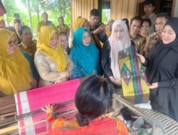 Jaga Warisan Leluhur, Wagub Sulsel Ajak Generasi Muda Lestarikan Lipa Sabbe Sidrap