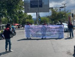 Solidaritas untuk Andrie Yunus, GAM Luwu Raya Gelar Aksi Bakar Ban di Palopo