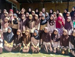 Tumbuhkan Cinta Produk Lokal, Siswa SDS IT Asy Syamil Eksplorasi Kerajinan di Dekranasda Konawe