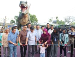 Dekatkan Hiburan dan Edukasi, Wabup Sidrap Resmi Buka Dino Planet di Monumen Ganggawa