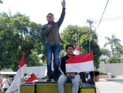 Dugaan Sunat Anggaran Reses, Aliansi Madura Indonesia Serbu Kantor DPD PAN Surabaya