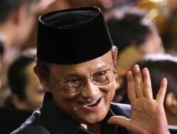 Keteladanan Negarawan: Mengenang Jiwa Besar B.J. Habibie dan Warisan Emas untuk Demokrasi Indonesia