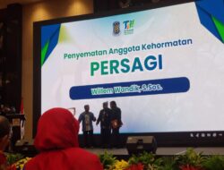 Dari Tolikara Menuju Indonesia Emas: Bupati Willem Wandik Terima Penghargaan Kehormatan PERSAGI