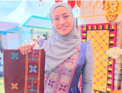 Tenun Tabere Tolaki Jadi Andalan, Hj. Hania Optimistis Konawe Bersinar di HUT Dekranas