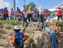 KETAHANAN PANGAN SIDRAP: Petani Sereang dan Wala Gotong Royong Manfaatkan Irigasi Tanpa Mesin Hadapi Ancaman Kekeringan