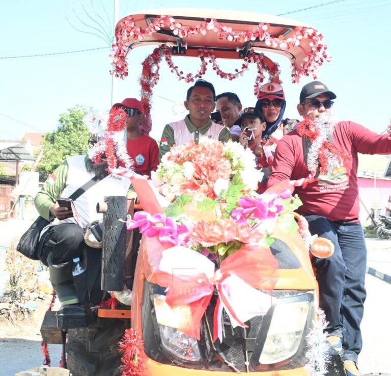 Gempita HUT ke-81 RI di Sidrap: Karnaval Alsintan Modern Sentot Perhatian Warga, Bupati Syaharuddin Alrif Tegaskan Petani Tulang Punggung Ekonomi