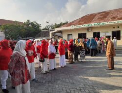 Ribuan Warga Perumahan Wisma Tropodo Ikuti Upacara HUT – ke 81 RI