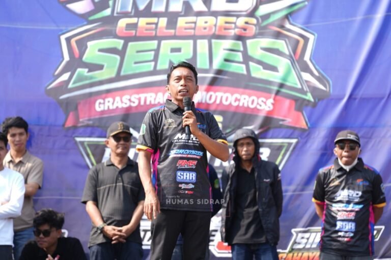 Sidrap Jadi Pusat Otomotif Sulsel, Bupati Resmikan Seri Ketiga Kejurprov Grasstrack dan Motocross