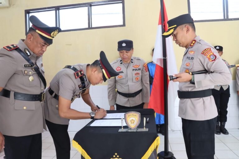 Mutasi di Polres Konawe: AKP Kadek Sujayana Jabat Kabag Ops, IPTU Enos Kadang Resmi Jadi Kasat Lantas