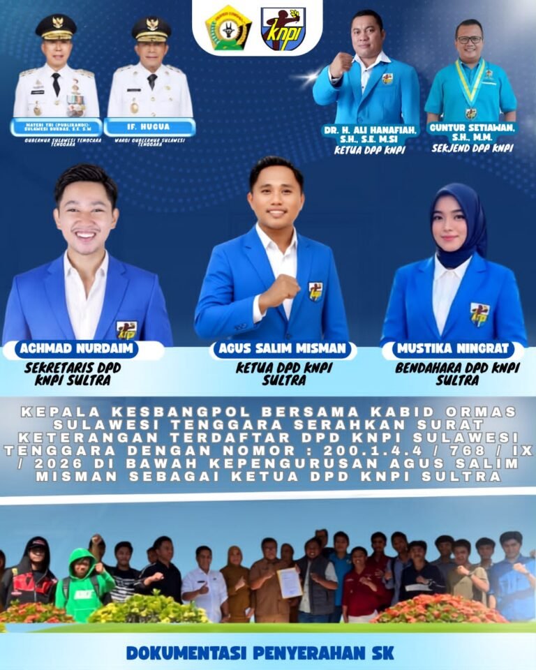 Resmi, Kesbangpol Sultra Serahkan Surat Keterangan Terdaftar DPD KNPI kepada Agus Salim Misman