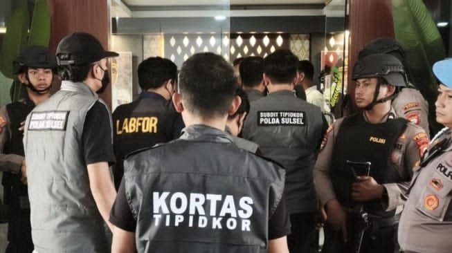 Rujab Bupati Gowa Digeledah! Kortas Tipidkor Bongkar Jejak Dugaan Pungli PBG