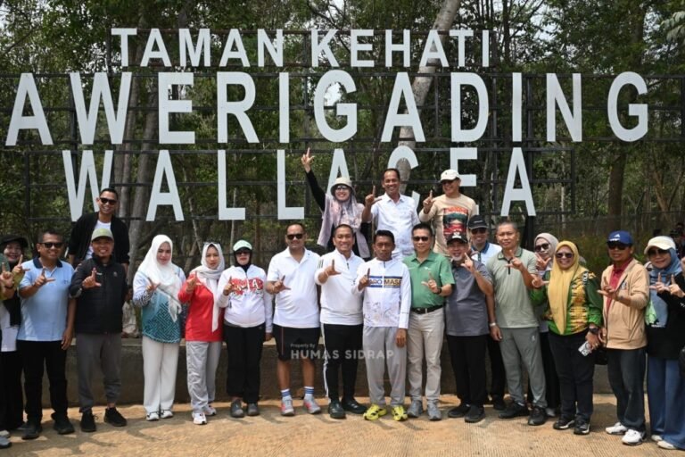 Jejak Hijau di Tanah Sorowako: Ketika Kepala Daerah Turun Tangan Menanam Harapan untuk Masa Depan