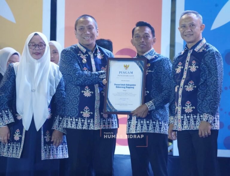 Hadiri Puncak Harkopnas Ke-79, Bupati Sidrap Boyong Penghargaan dan Dorong UMKM Lokal