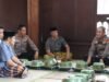 Sambangi Tokoh Towani Tolotang, Kapolres Sidrap Mappatabe dan Ajak Masyarakat Jaga Kamtibmas