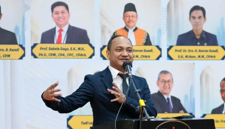 Kabinet Gemuk: Apakah Semakin Banyak Pejabat, Semakin Kuat Pemerintahan?